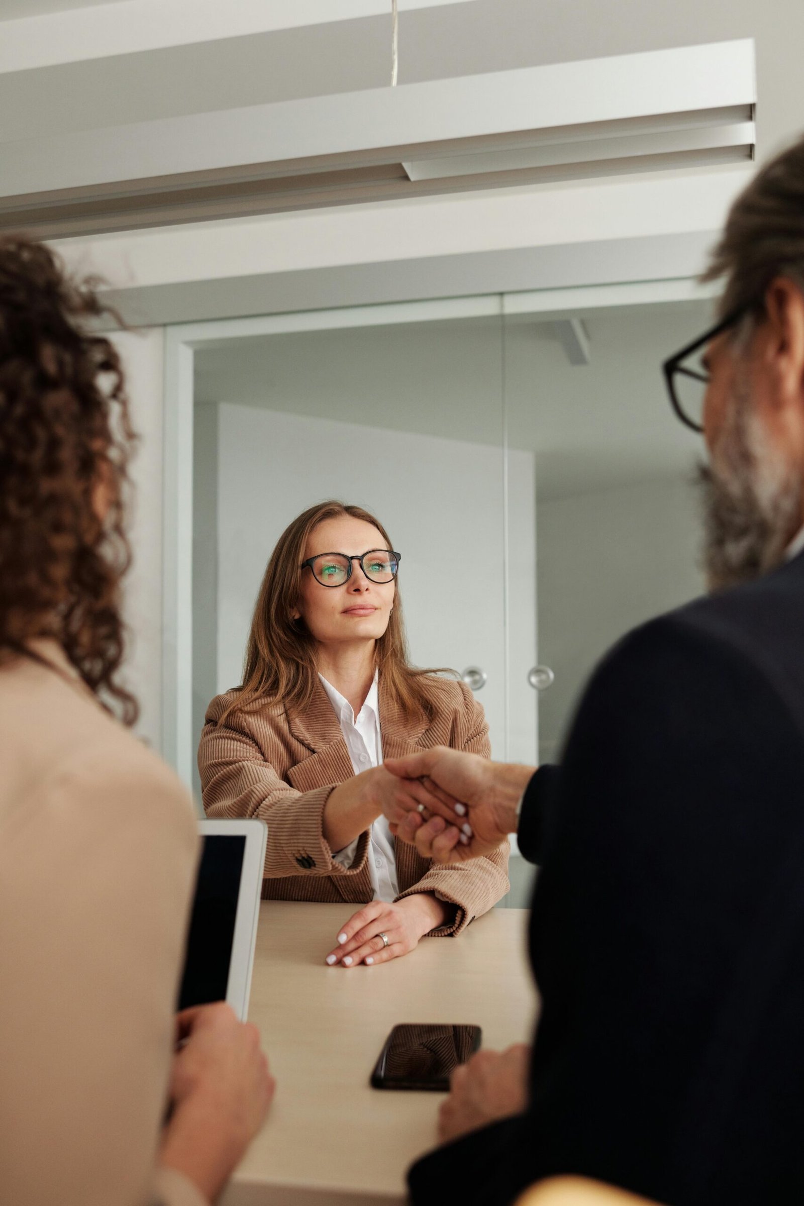 image libre de droits pexel - formations ressources humaines pour aider les entreprises à mieux gérer leurs ressources humaines ou aider des candidats du BTS au Master à passer des examens et diplômes en lien avec les ressources humaines animé par Marie Lestremau en entreprise, centre de formation ou à Ligugé au Centre Meta MorphOze - Centre d'émergence humaine près de Poitiers